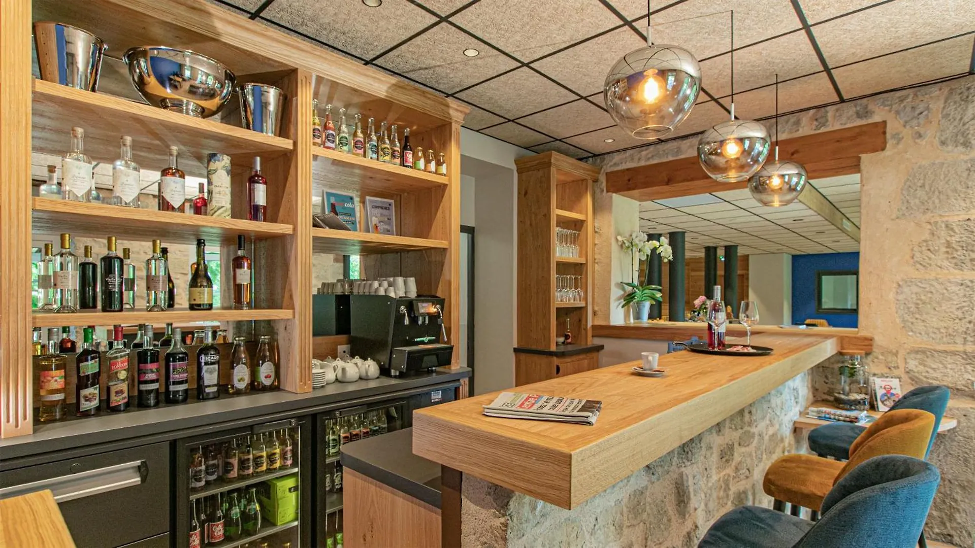 L'Hotel Des Bains - Salles-La-Source 3*,  法国